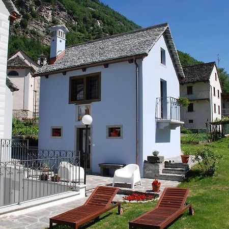 Ca' Del Borgo Hotel Cadarese Bagian luar foto