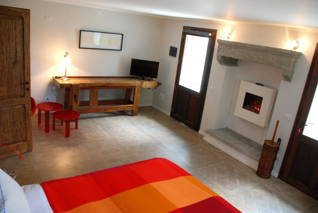 Ca' Del Borgo Hotel Cadarese Bagian luar foto
